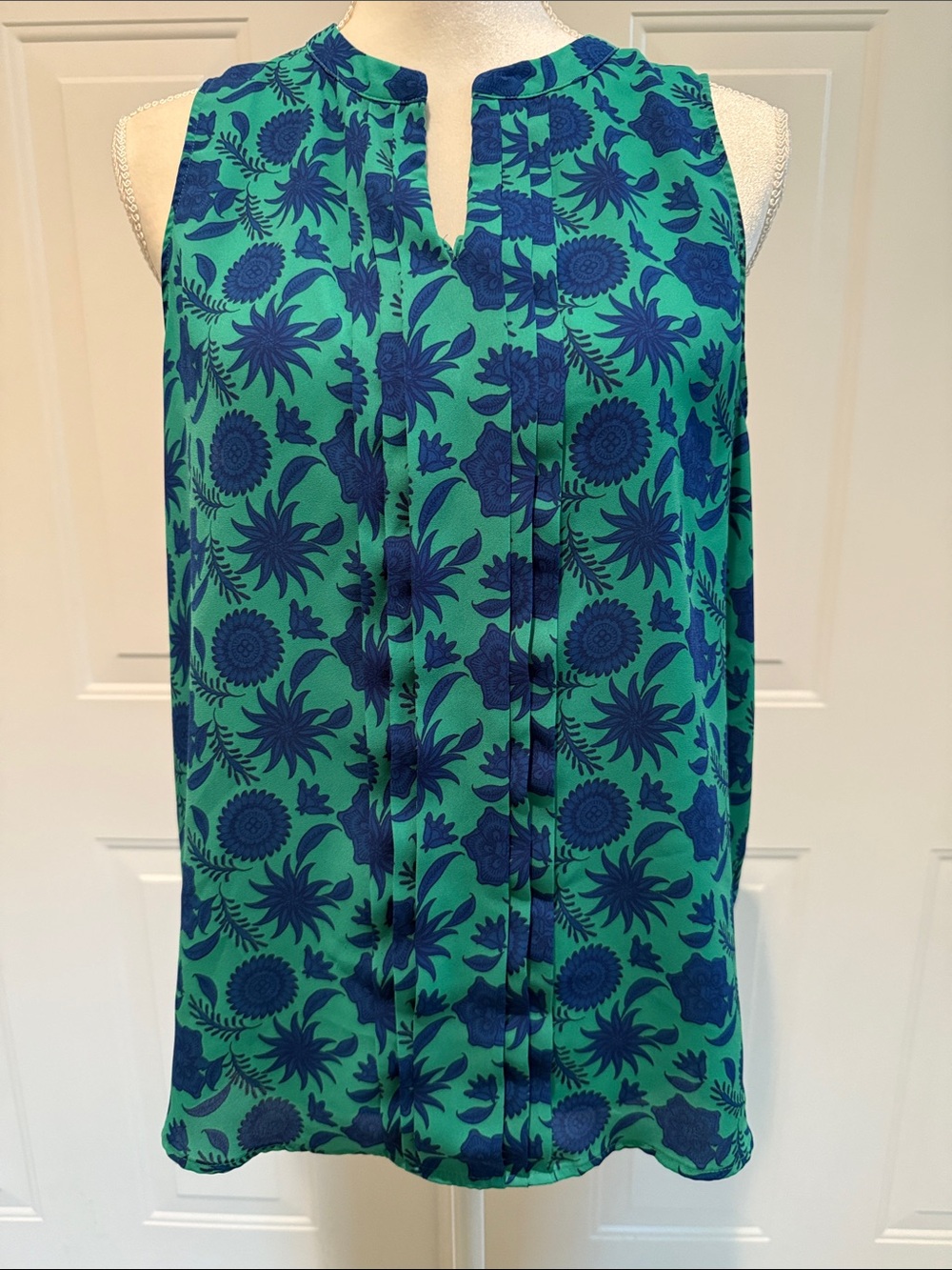 41 Hawthorn SZ L Women’s Sleeveless V-Neck Blouse